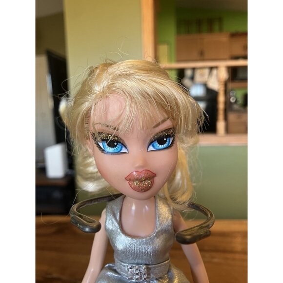 Vintage 2001 MGA Bratz Doll - Picture 2 of 6